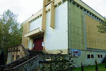 Nasz kościół z zewnątrz Nasz kościół z zewnątrz