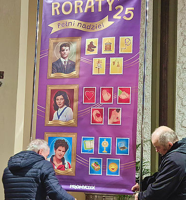 Adwent i Roraty coraz bliżej