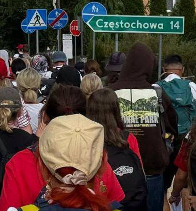 Przed wejściem na Jasną Górę