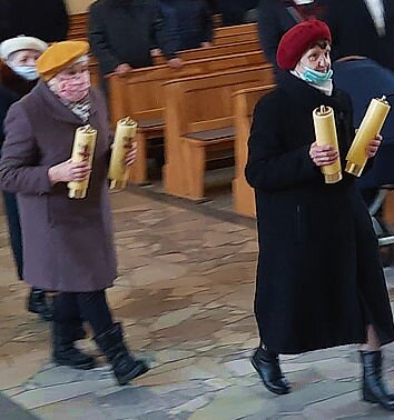 Cztery świece i patena Cztery świece i patena