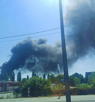 Pożar opon na ul. Mireckiego w Sosnowcu